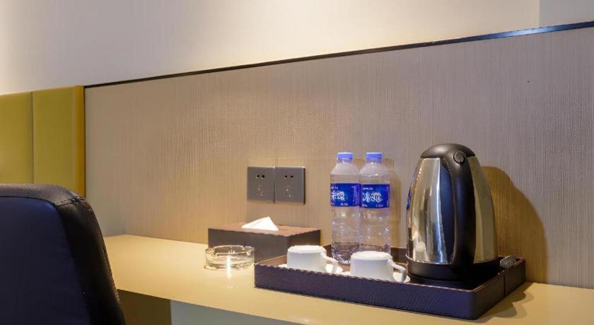Jingtu Hotel Zhanjiang Dingsheng Plaza Store Esterno foto