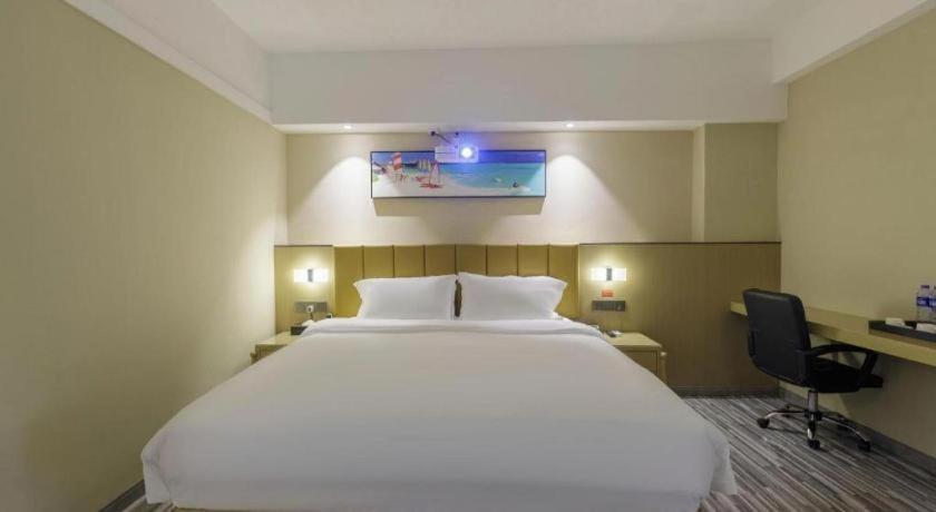 Jingtu Hotel Zhanjiang Dingsheng Plaza Store Esterno foto